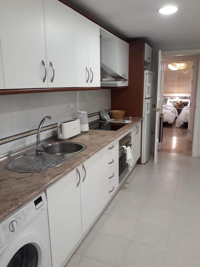 Port View - Reina Sofia Apartment Estepona Exterior photo
